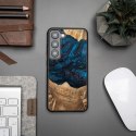 Etui Bewood Unique Neptun z drewna i żywicy na Samsung Galaxy S23 - granatowo-czarne